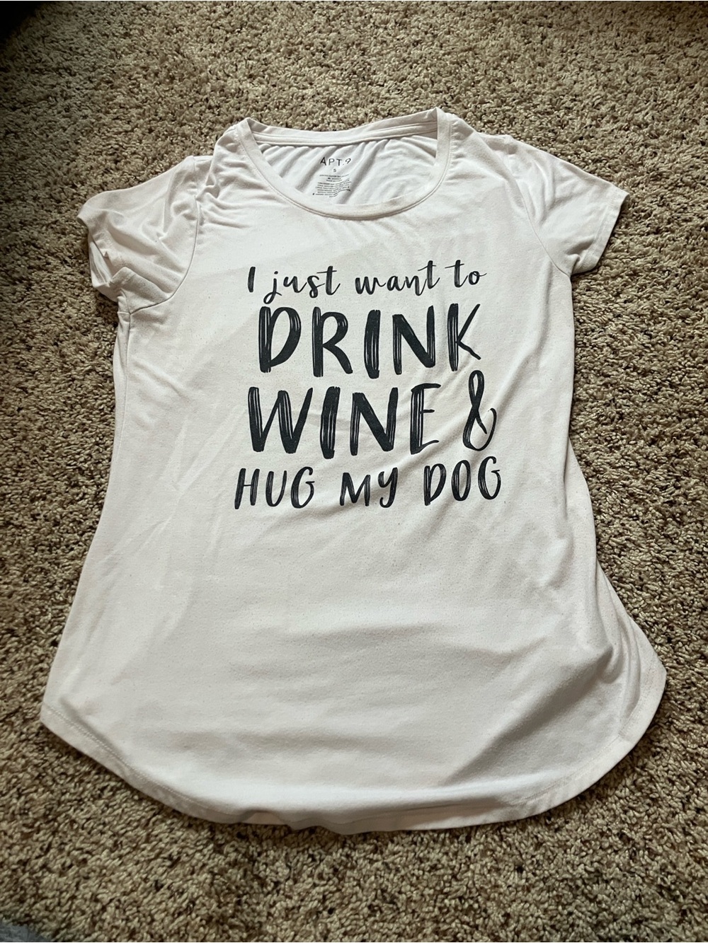 Apt. 9 White Graphic Tee "I Just Want to Drink Wine & Hug My Dog"
